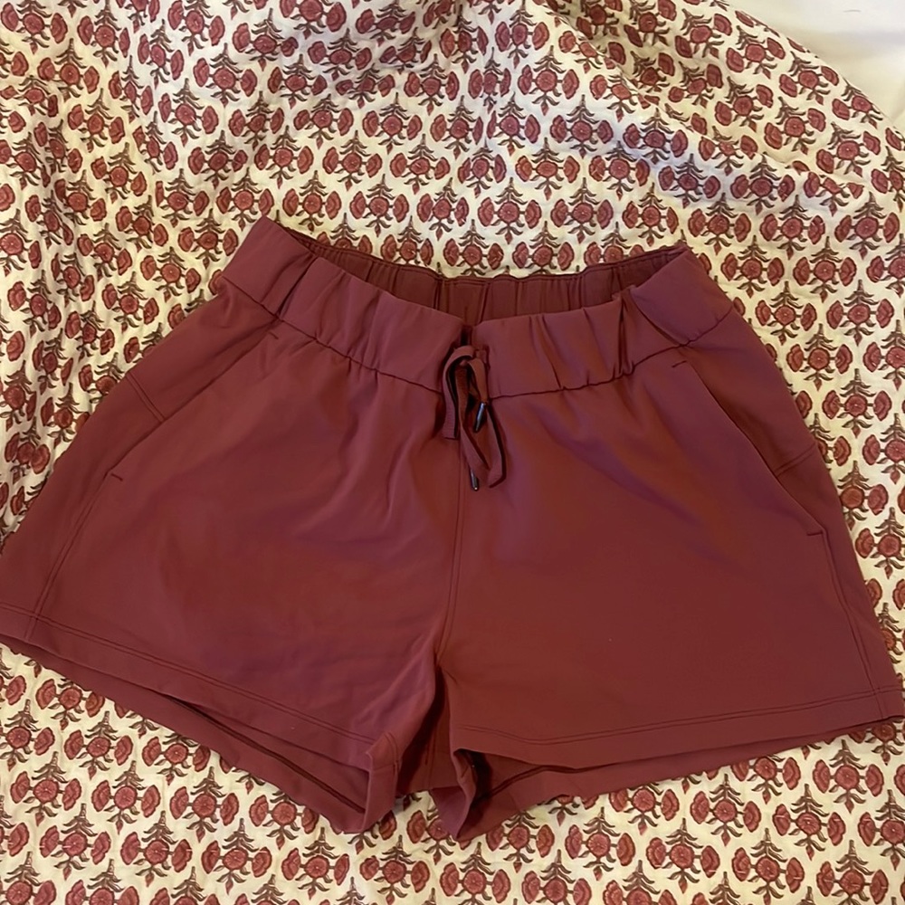 Lululemon On The Fly Short Size 10